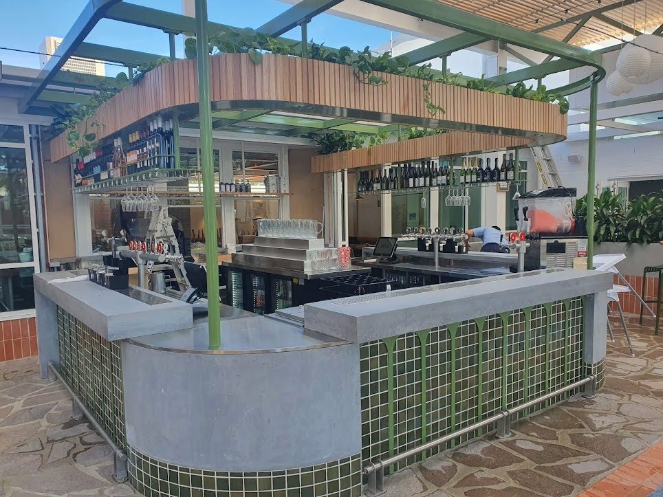 Astor garden bar